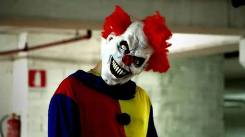 El payaso malévolo no puede faltar