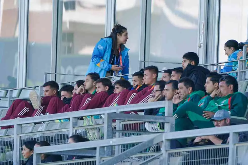 Los jugadores mexicanos durante el juego de la selección femenil