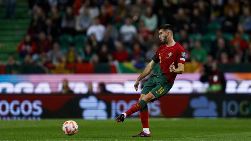 El central debutó con Portugal en marzo pasado