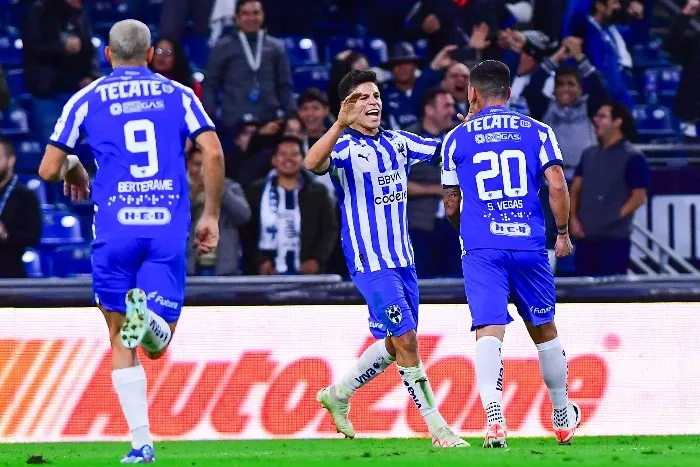 Vegas entró al once ideal de la jornada