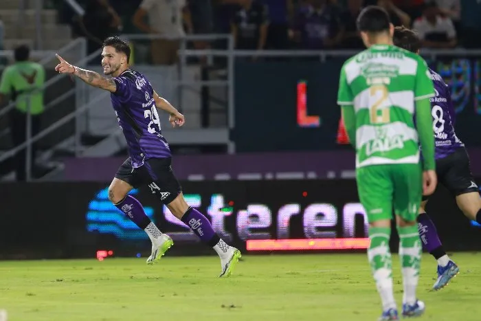 Luis Amarilla festeja su gol