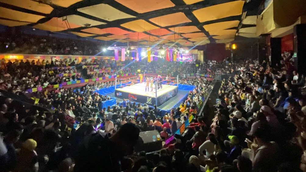 La Arena Naucalpan lució repleta