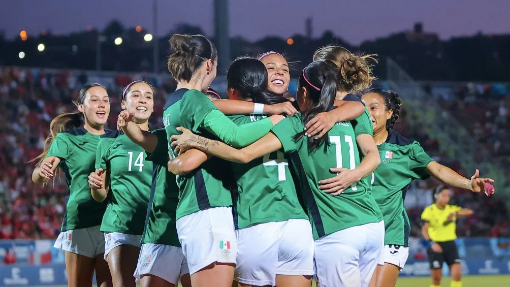 México celebra el gol ante Chile