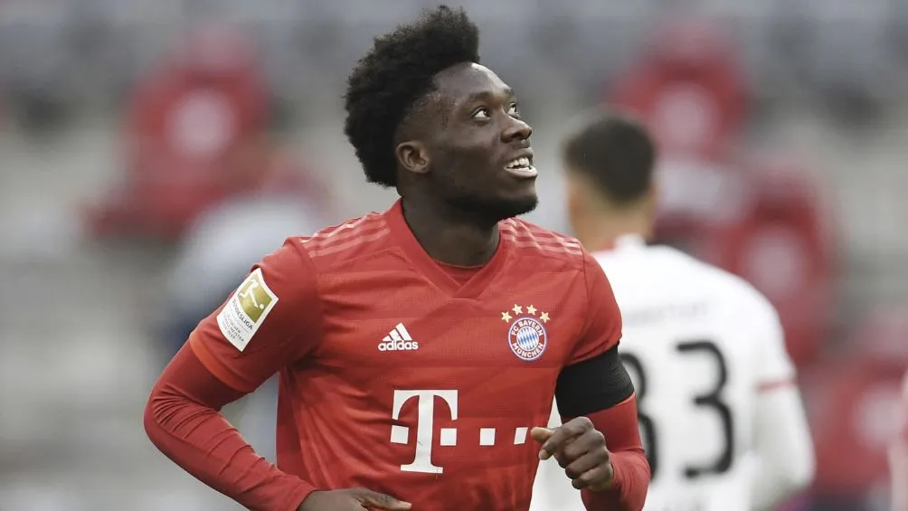 AP Davies no ha tenido minutos con el Bayern