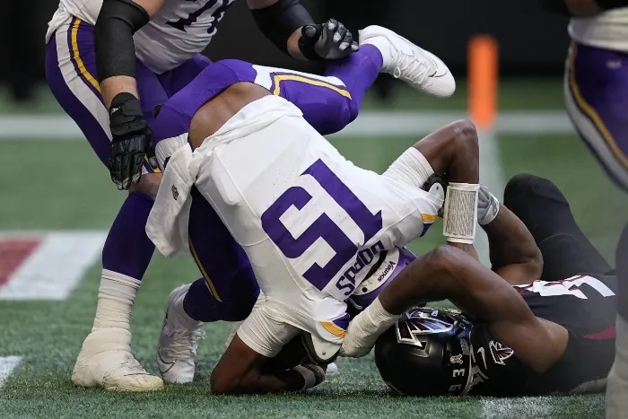 Vikings enfrentando a Atlanta