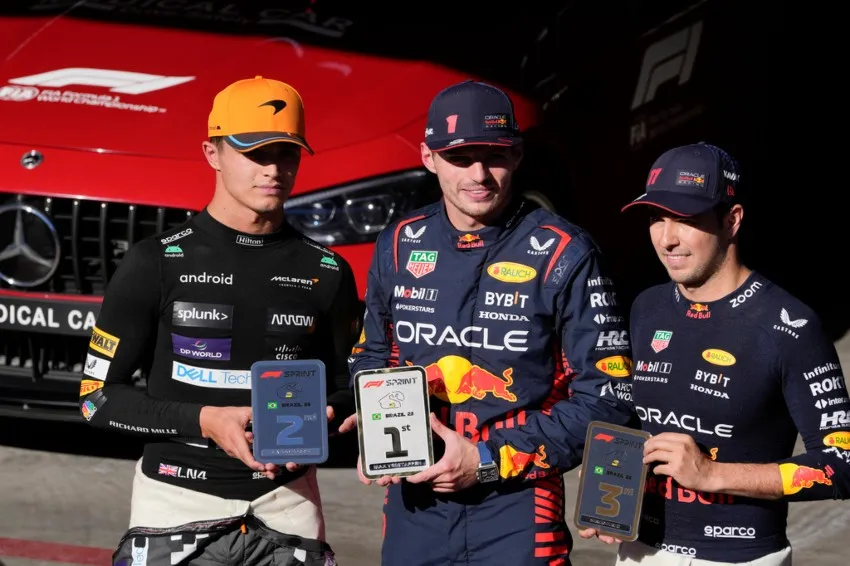 Checo quedó tercero en la Sprint Race