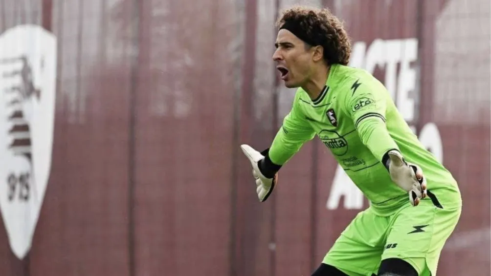 Paco Memo durante un entrenamiento