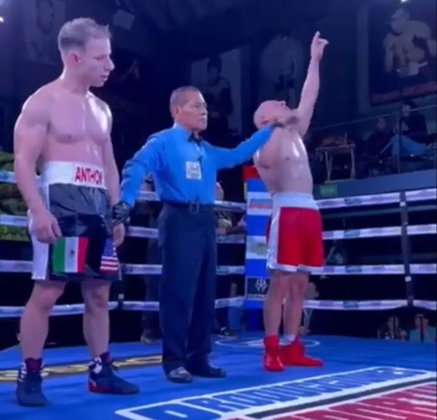 Édgar Cuenca ganó en su debut