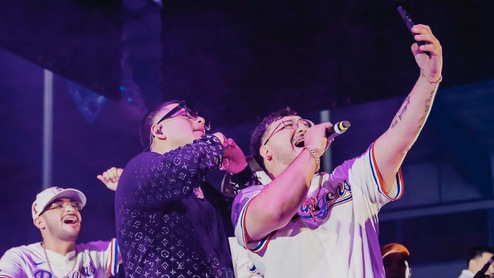 Imágenes del show de Grupo Frontera