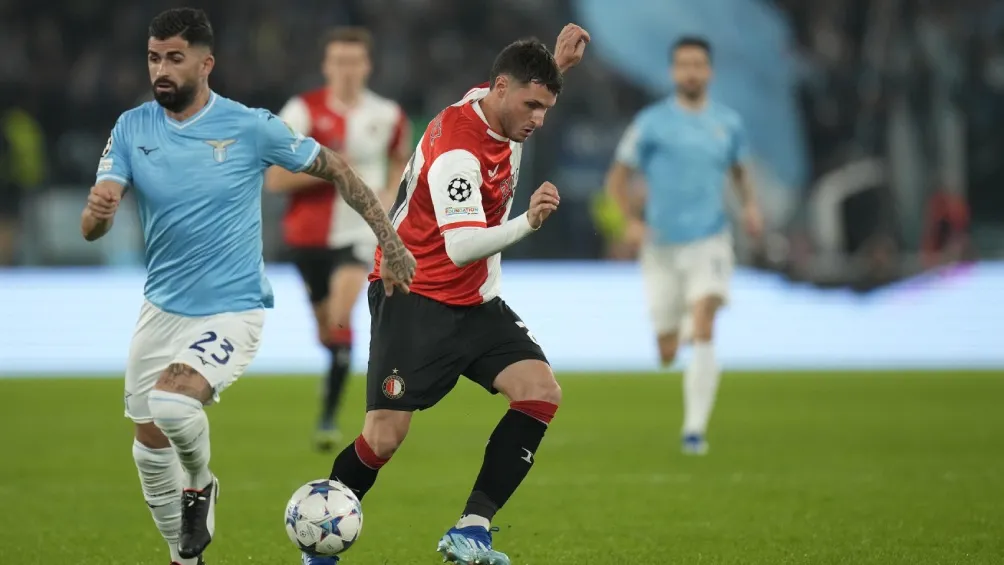 El 'Bebote' fue bien marcado por los zagueros