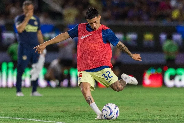Leo jugando con el América