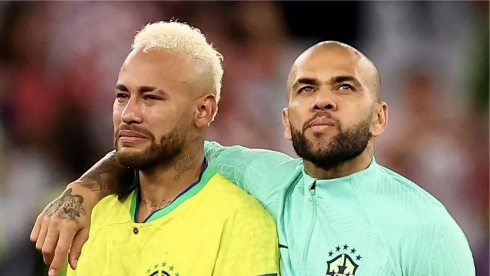 Neymar junto a Dani Alves