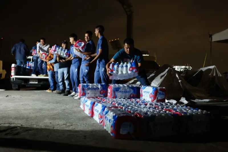 Pumas hizo entrega de víveres recolectados para damnificados por huracán Otis