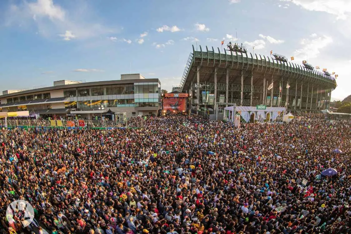Para este año habrá seis escenarios para meter a más grupos.