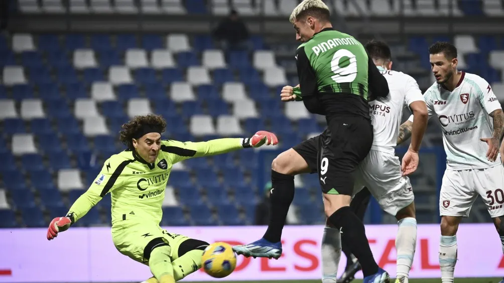 Ochoa evitó la derrota ante Sassuolo