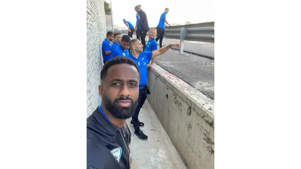 Los jugadores se refugiaron