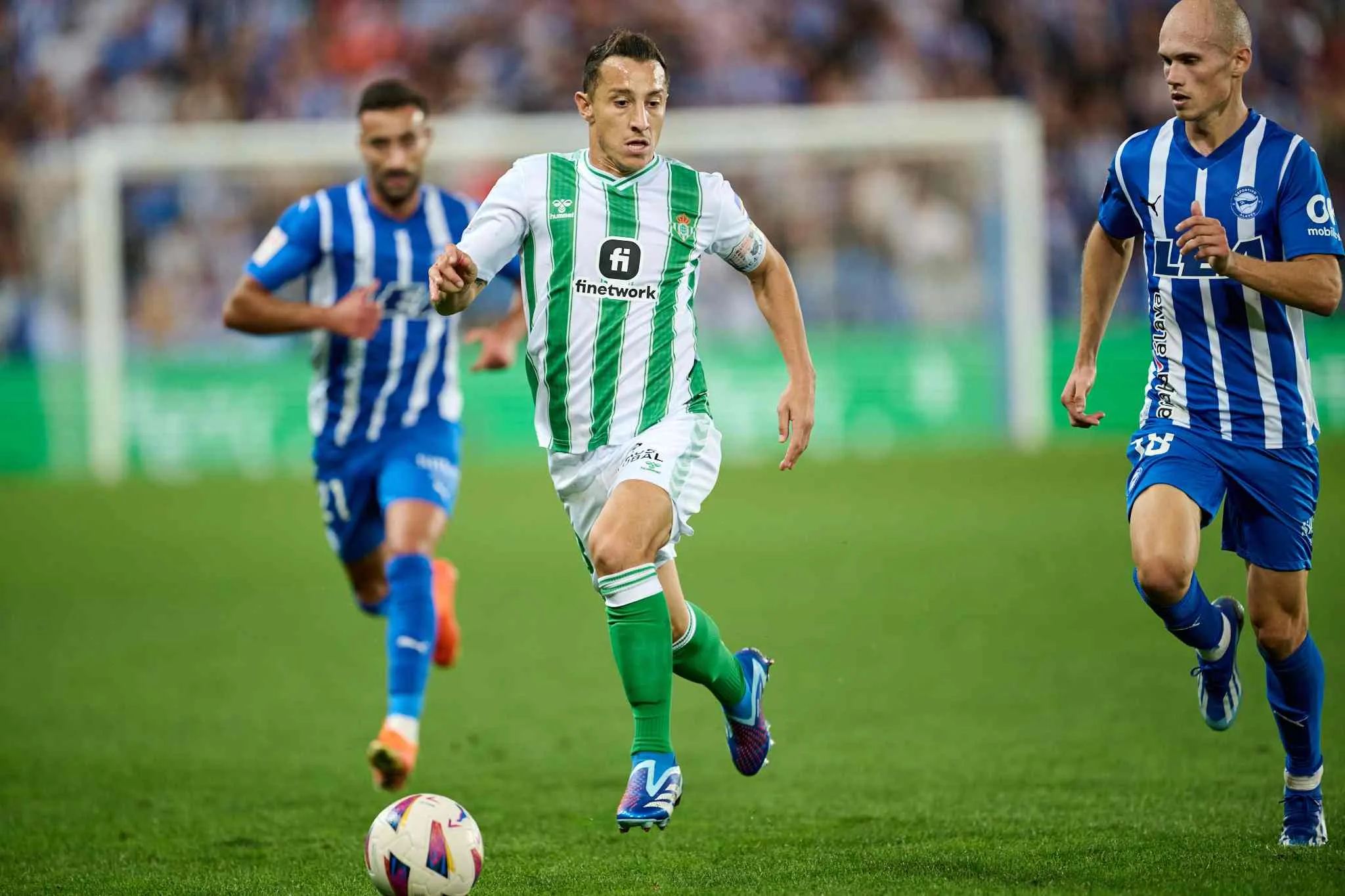 Guardado vive su séptima temporada con el Betis