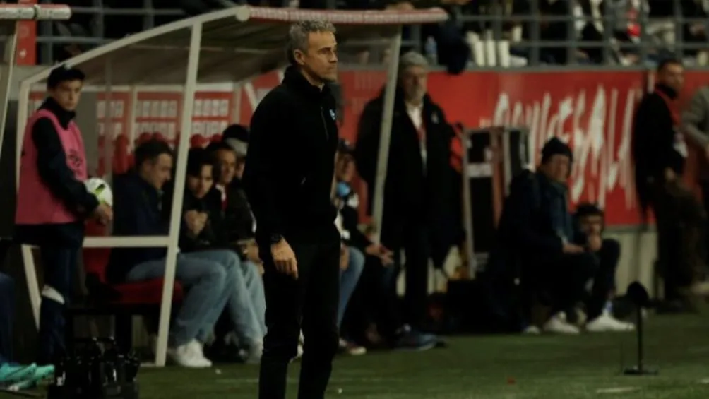 TWITTER: @PSG_Inside Luis Enrique en el partido ante el Reims