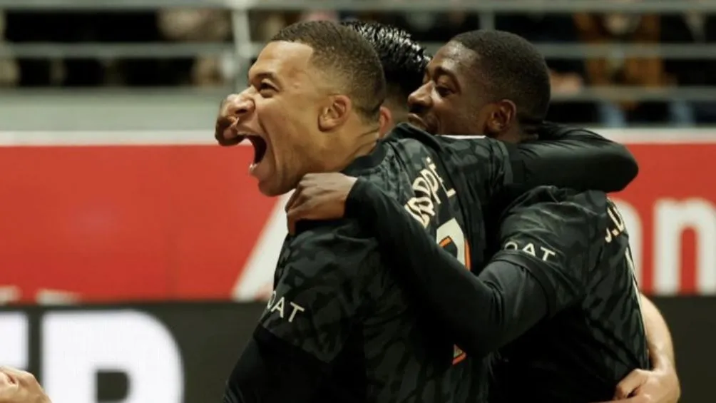 TWITTER: @PSG_Inside Mbappé celebrando uno de sus goles