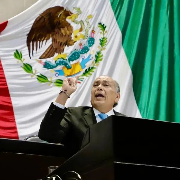 Antonio Pérez renunció a Morena