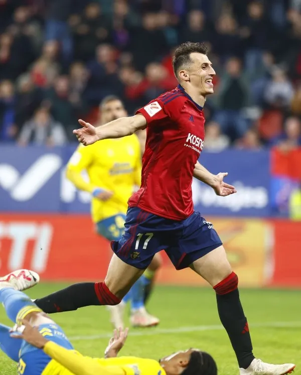 Ante Budimir celebrando su gol