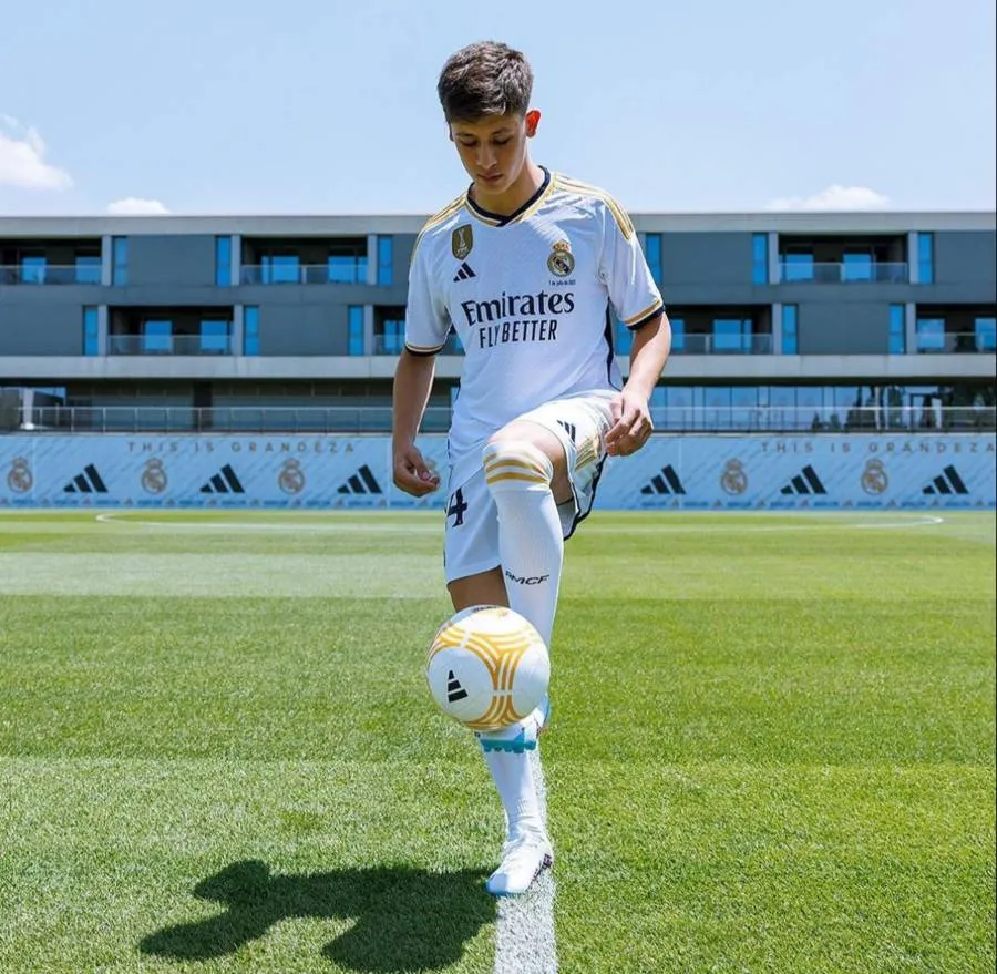 Arda Güler en su presentación con el Real Madrid