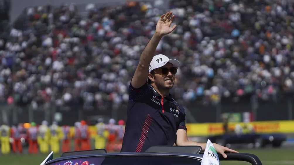 Checo no saldrá de Red Bull