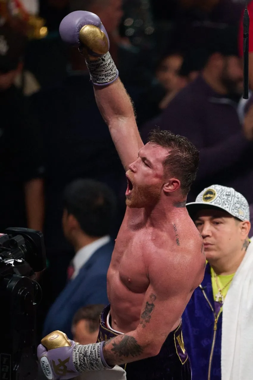 Canelo tras vencer a Charlo