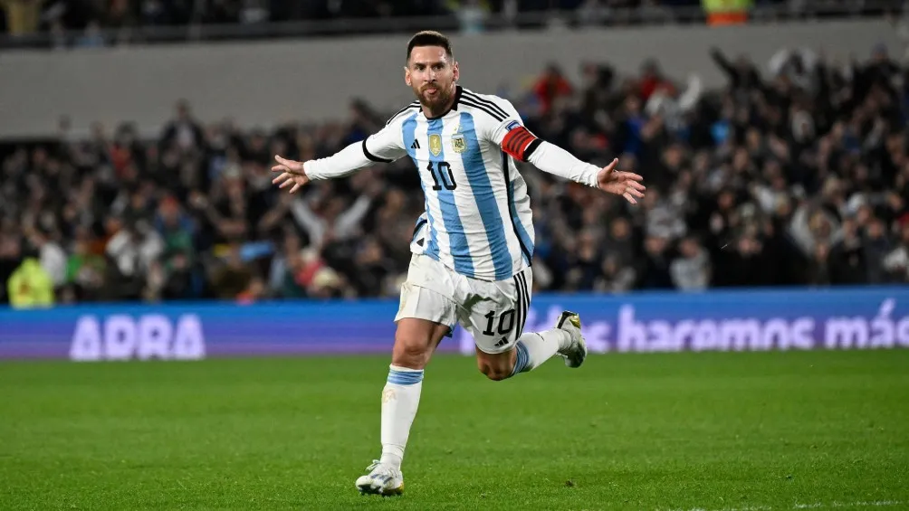 Messi festeja un gol en las Eliminatorias rumbo a 2026