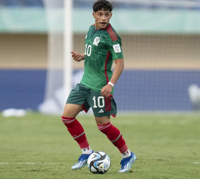 X @miseleccionsubs Acciones del México contra Vnezuela