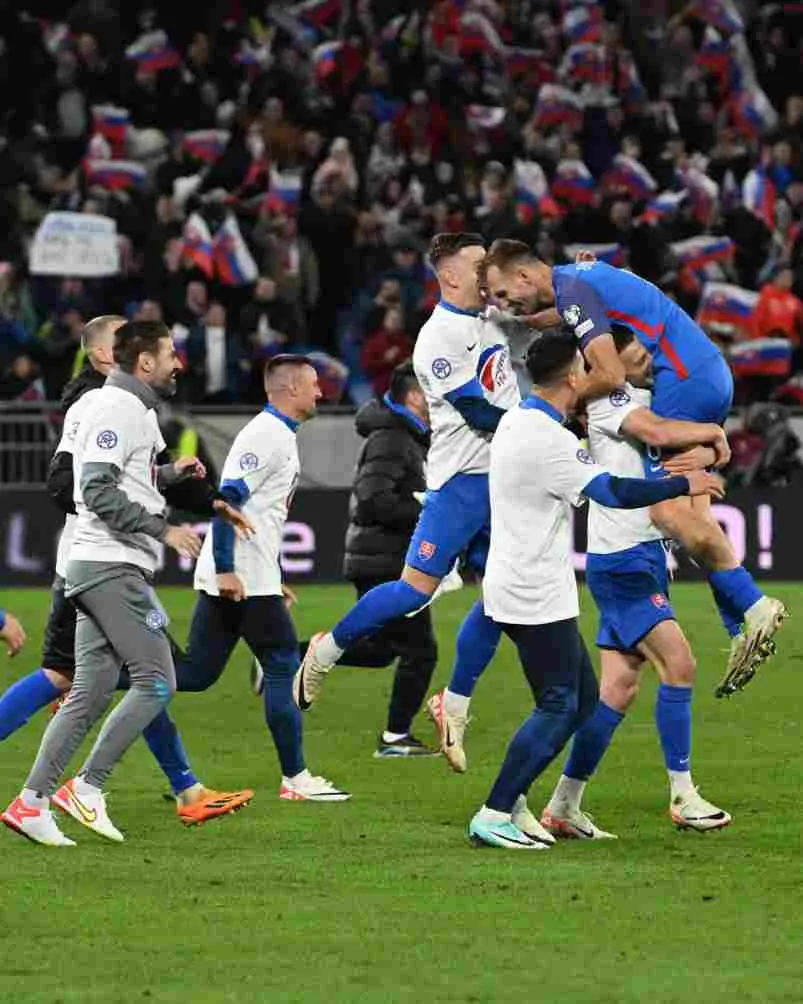 Eslovaquia celebra la victoria contra Islandia