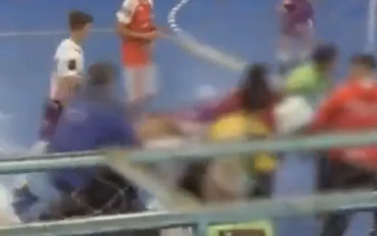 CAPTURA DE PANTALLA Guilherme Carvalho siendo trasladado al hospital