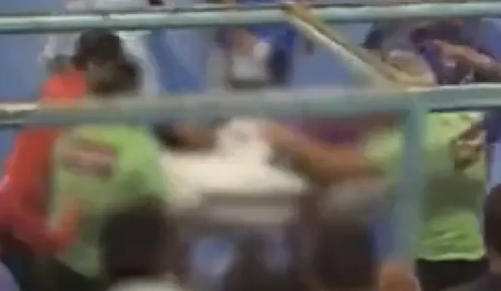 CAPTURA DE PANTALLA Guilherme Carvalho se desvaneció en pleno juego