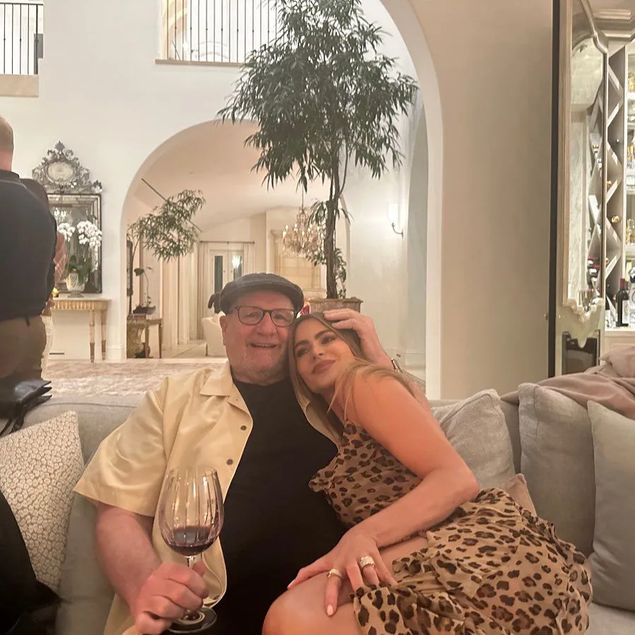 Ed O’Neill y Sofía Vergara fueron los protagonistas de la serie hecha por Fox.