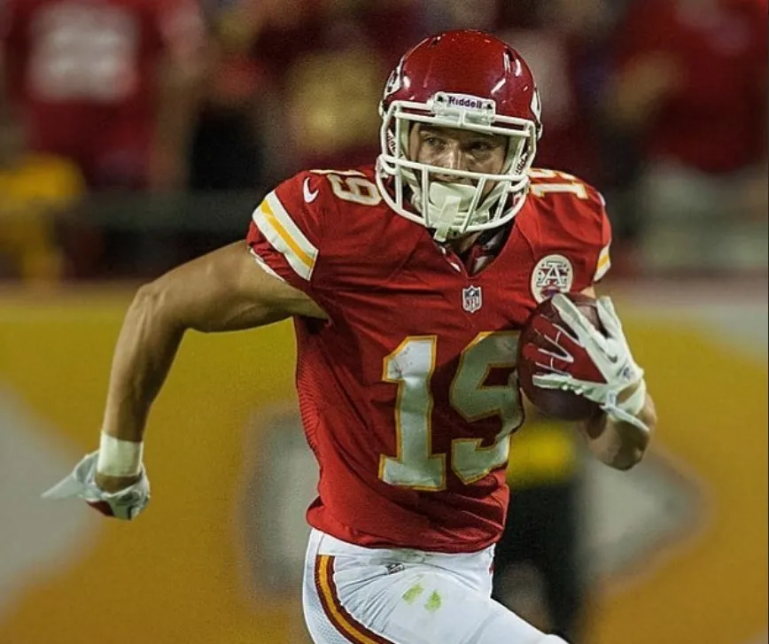 Devon Wylie acarreando el balón