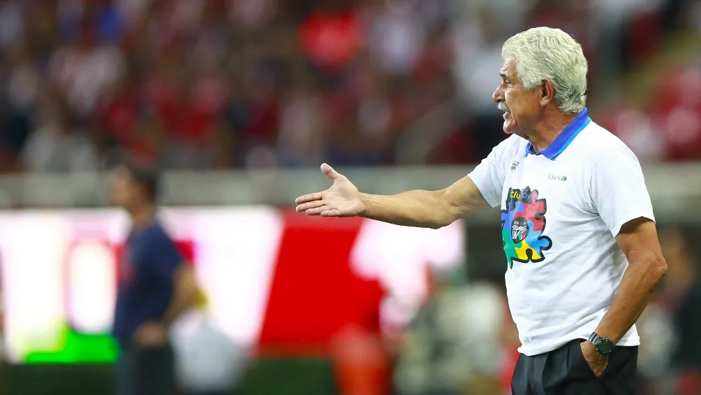 Tuca Ferretti durante un partido