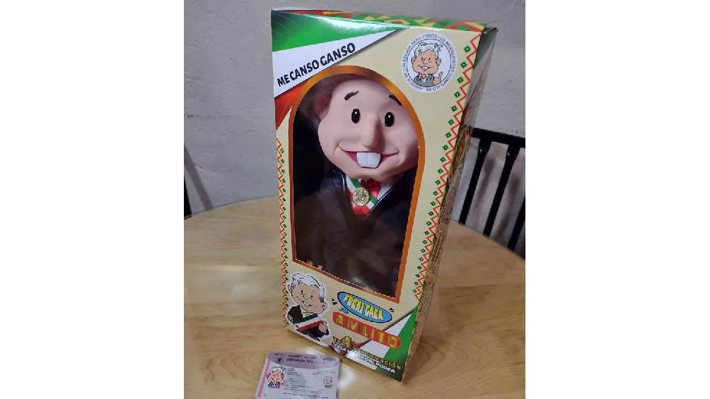 En redes sociales también han puesto a la venta este tipo de pejeluches parlantes.