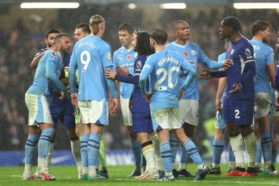 Chelsea y Manchester City empataron 4-4
