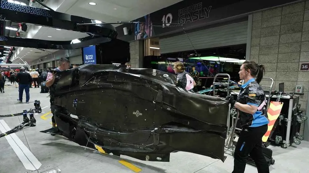 Esteban Ocon sufrió daños en su monoplaza