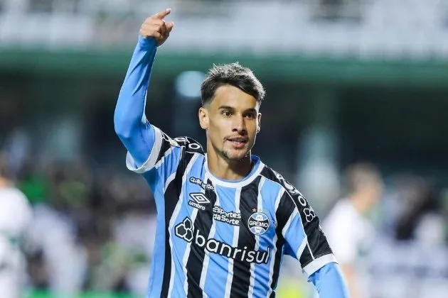 Aldemir Ferreira en un partido