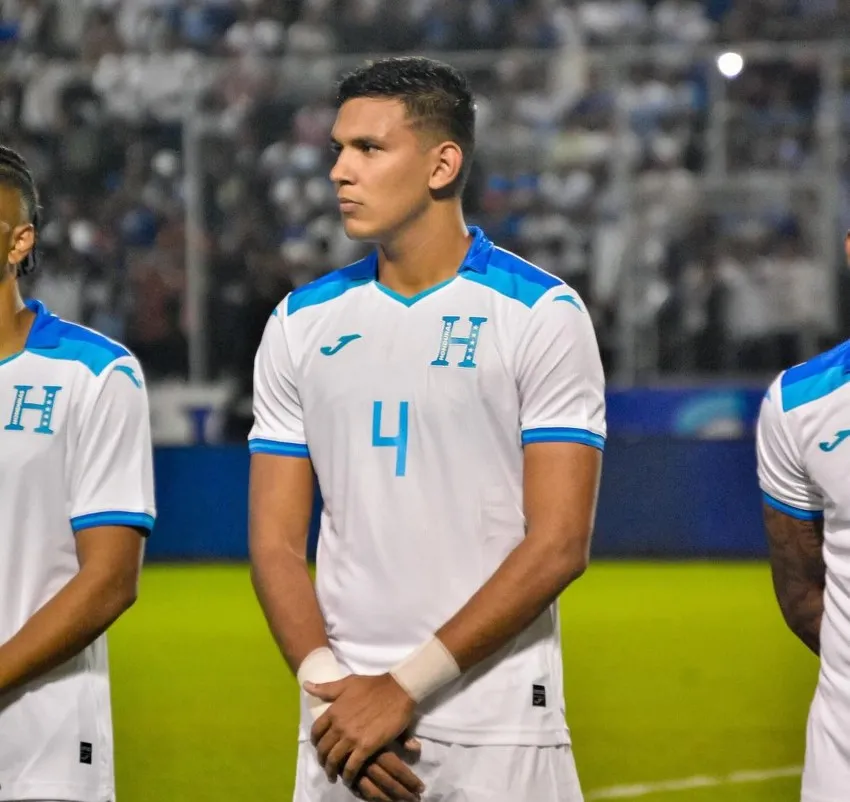 Vega en el partido ante México