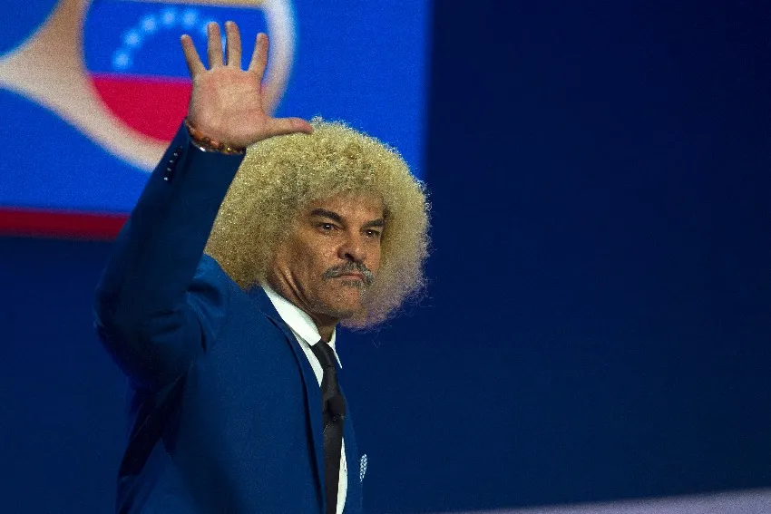 Pibe Valderrama en un evento de la Conmebol
