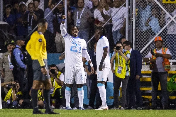 Honduras venció a México en el juego de ida