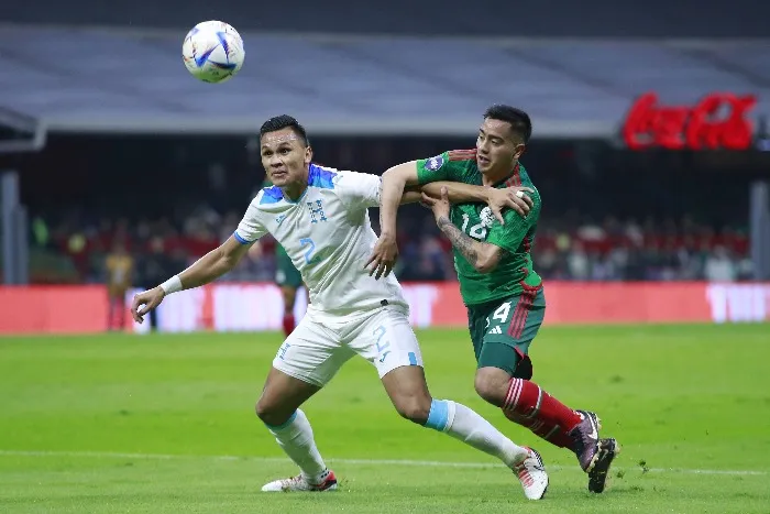 México enfrentando a Honduras en la Nations League