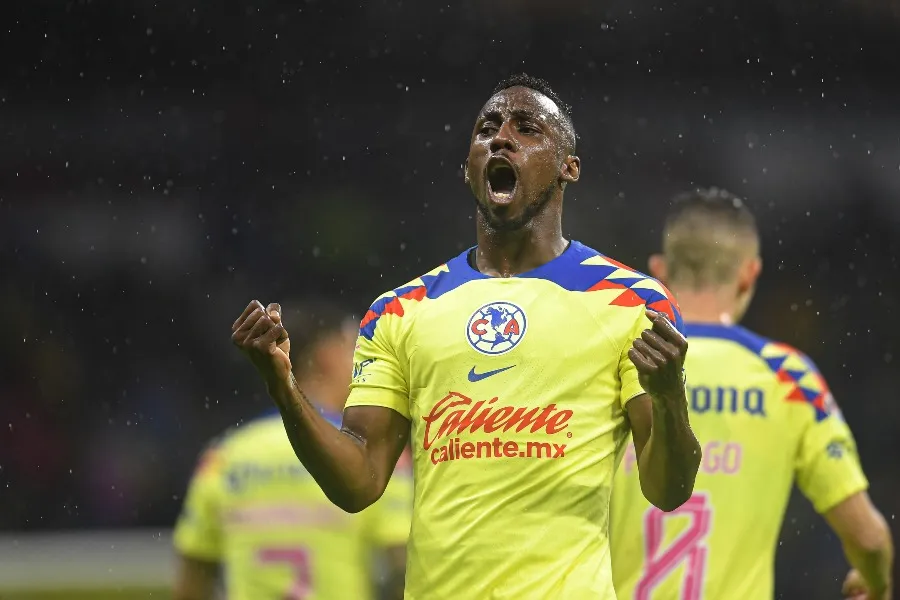 Julián Quiñones lleva ocho goles en 17 partidos con América