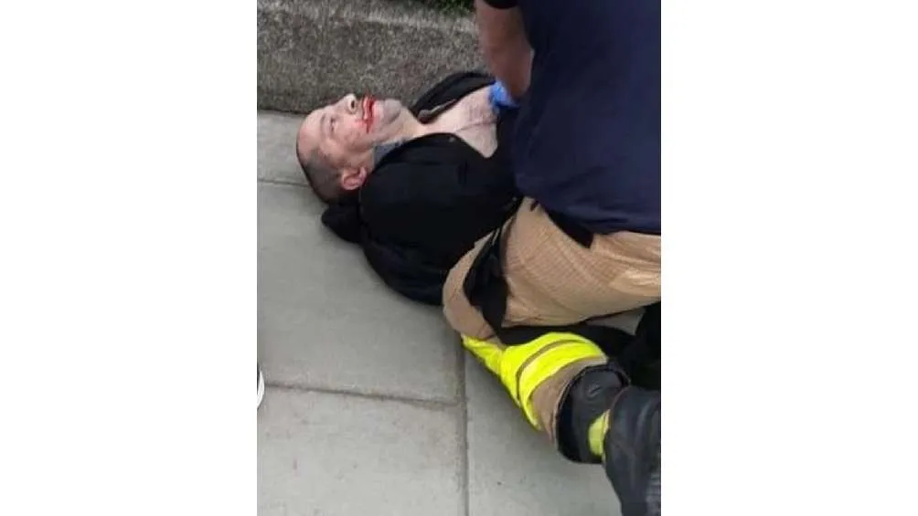 Twitter: @zapovedy13 El presunto agresor sería un inmigrante argelino.