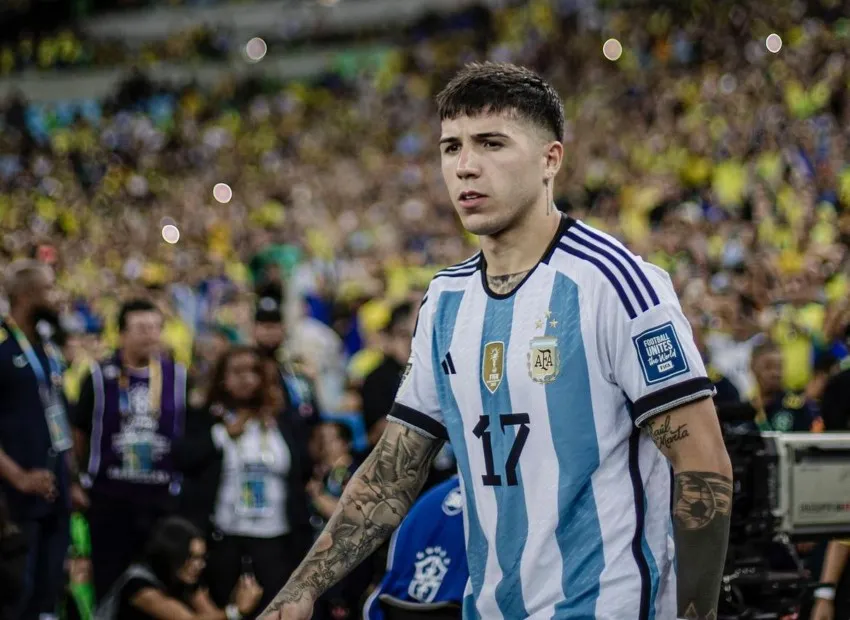 INSTAGRAM: @enzojfernandez Partido frente a Brasil