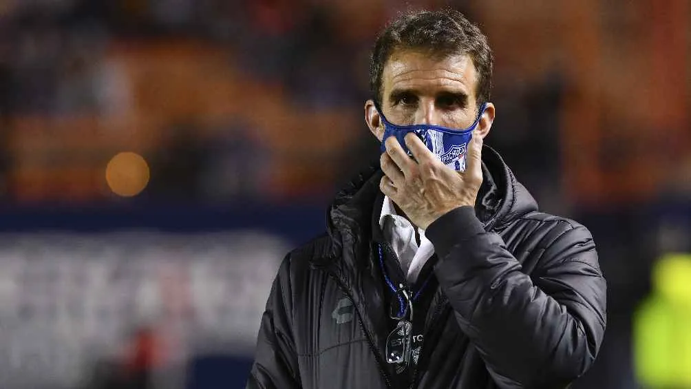 Alonso llega al Cruz Azul