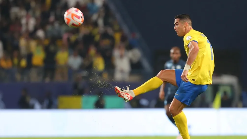 Cristiano definió de larga distancia para el 3-0 final