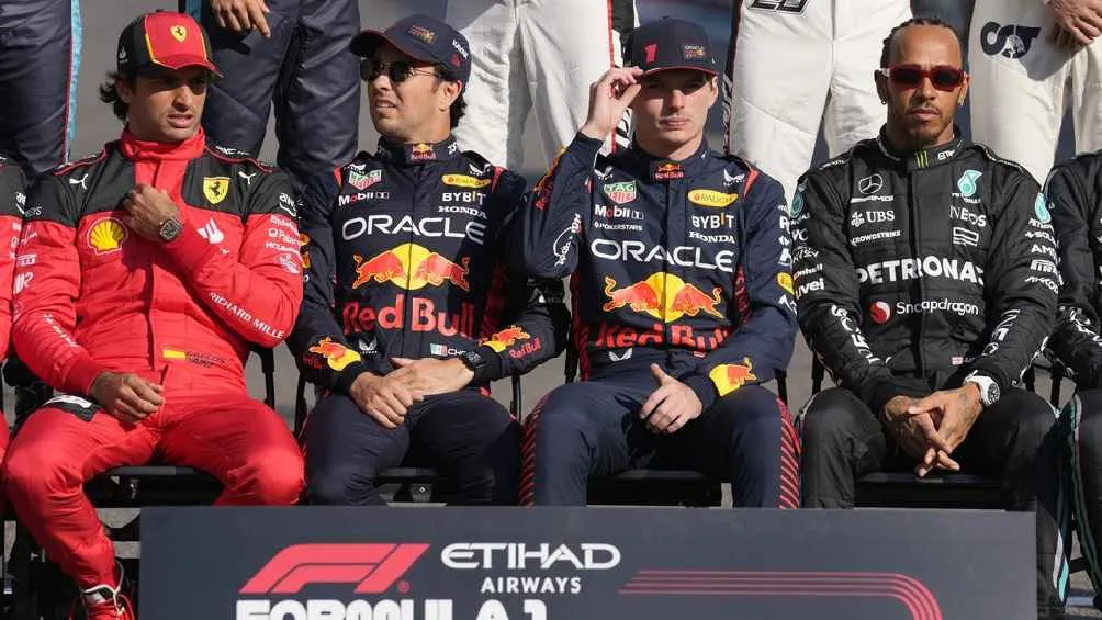 Verstappen, Checo y Hamilton terminaron top 3